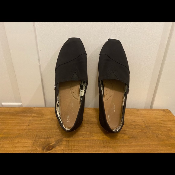 TOMS Black 9.5 (10-10.5) Women’s Shoes - Picture 6 of 7